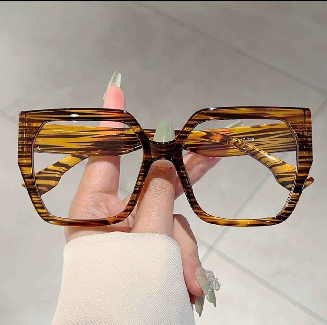 AmberEdge Oversized Tortoiseshell Frames ā Bold Vision