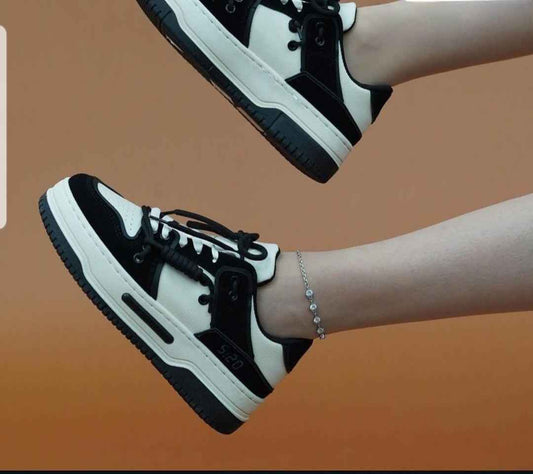 Vintage-Inspired Bicolor Platform Sneakers