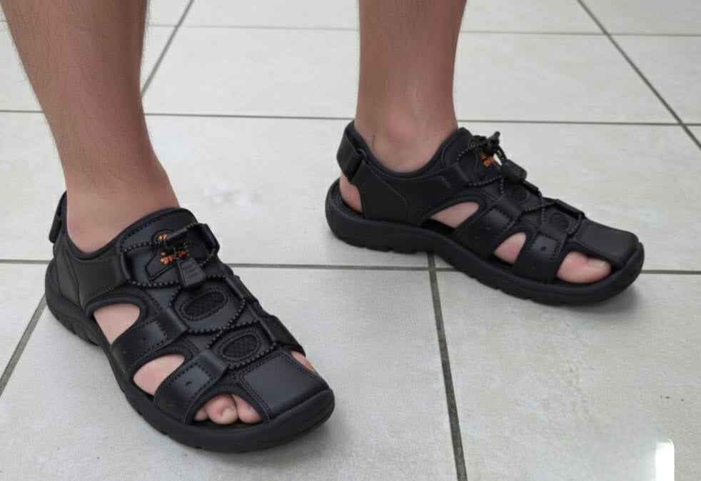 Men’s Closed-Toe Leather Sandals