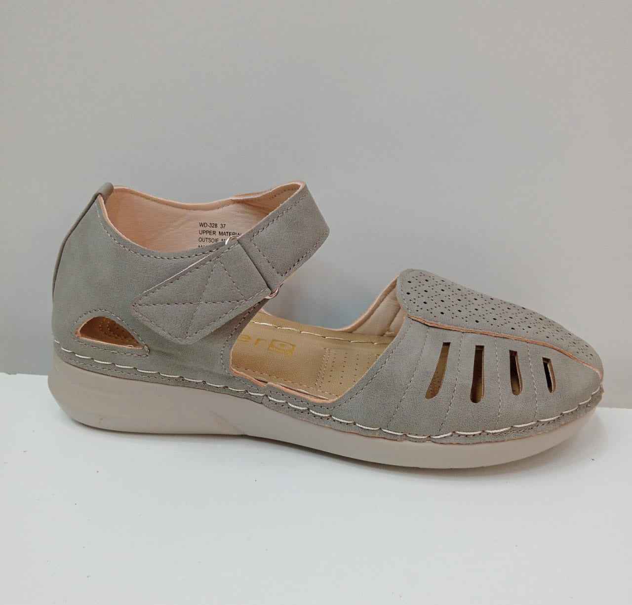 Perforated Comfort Sandals – Breathable Style for Everyday Ease