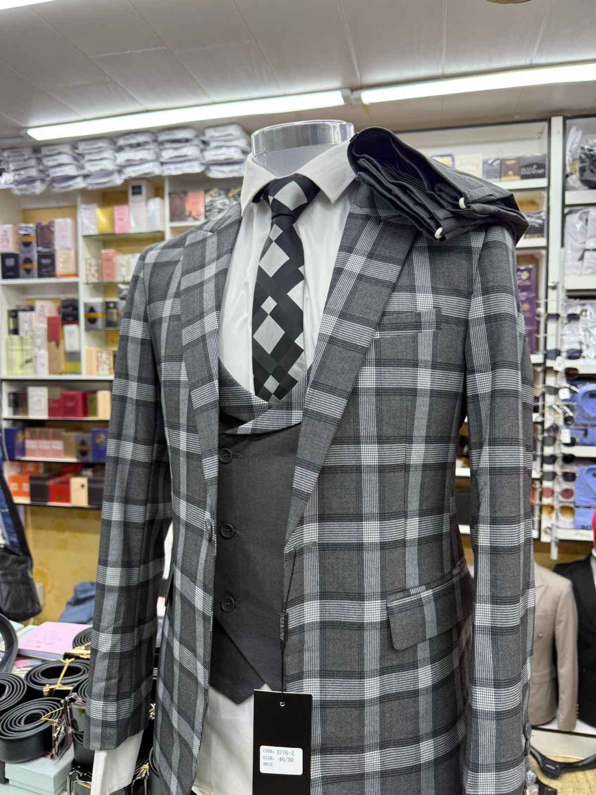 Classic 3-Piece Suit – Timeless Elegance for Every Occasion