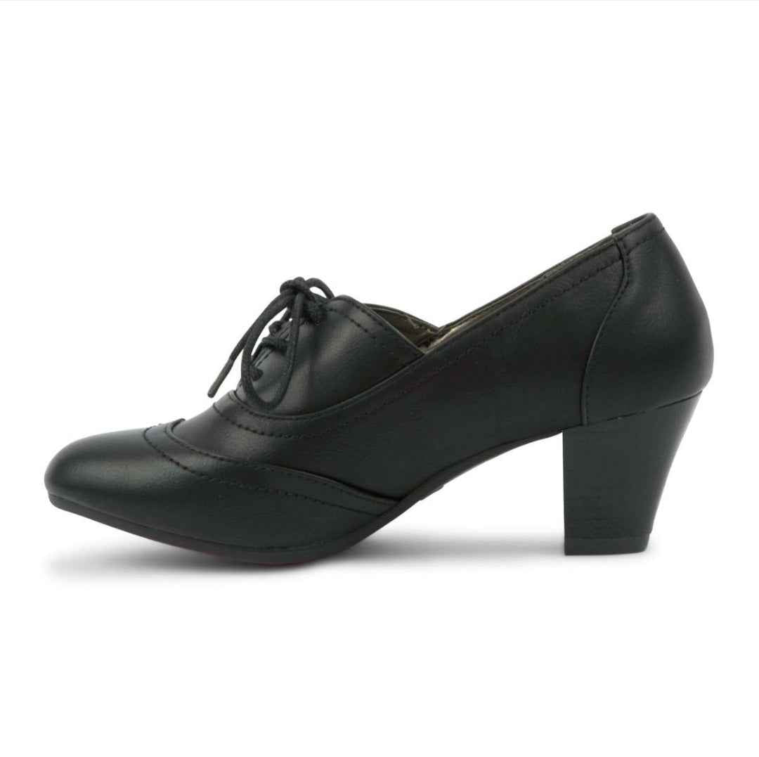 Lavish Oxford Elegance – Women’s Lace-Up Block Heel Shoe