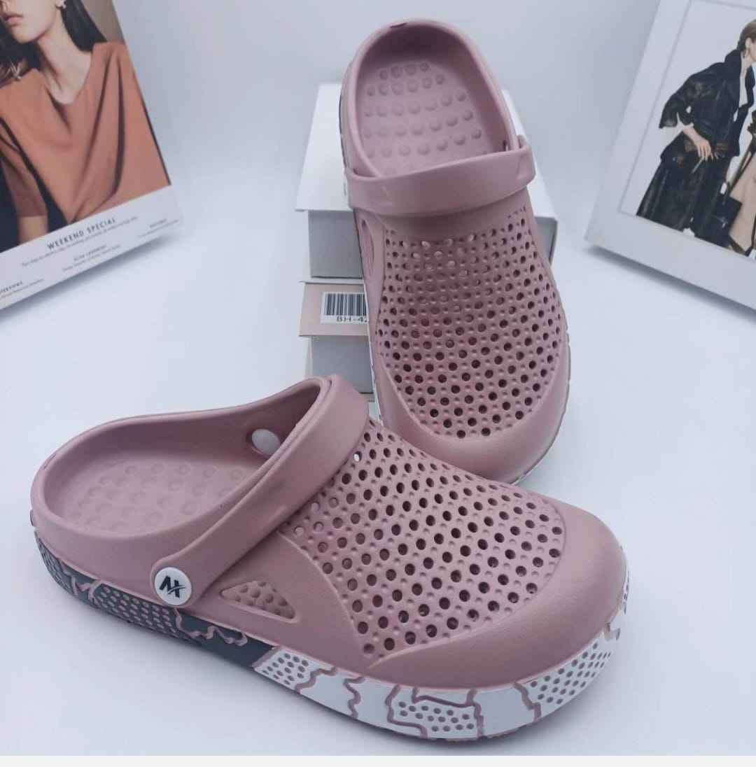 Ladies' Casual with Two Tone Hand Painted Design Clogs